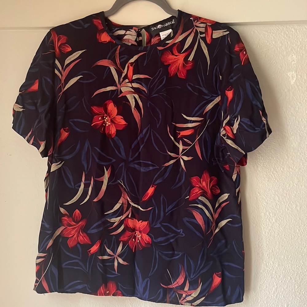 Vintage Sag Harbor rayon short sleeve floral blouse
